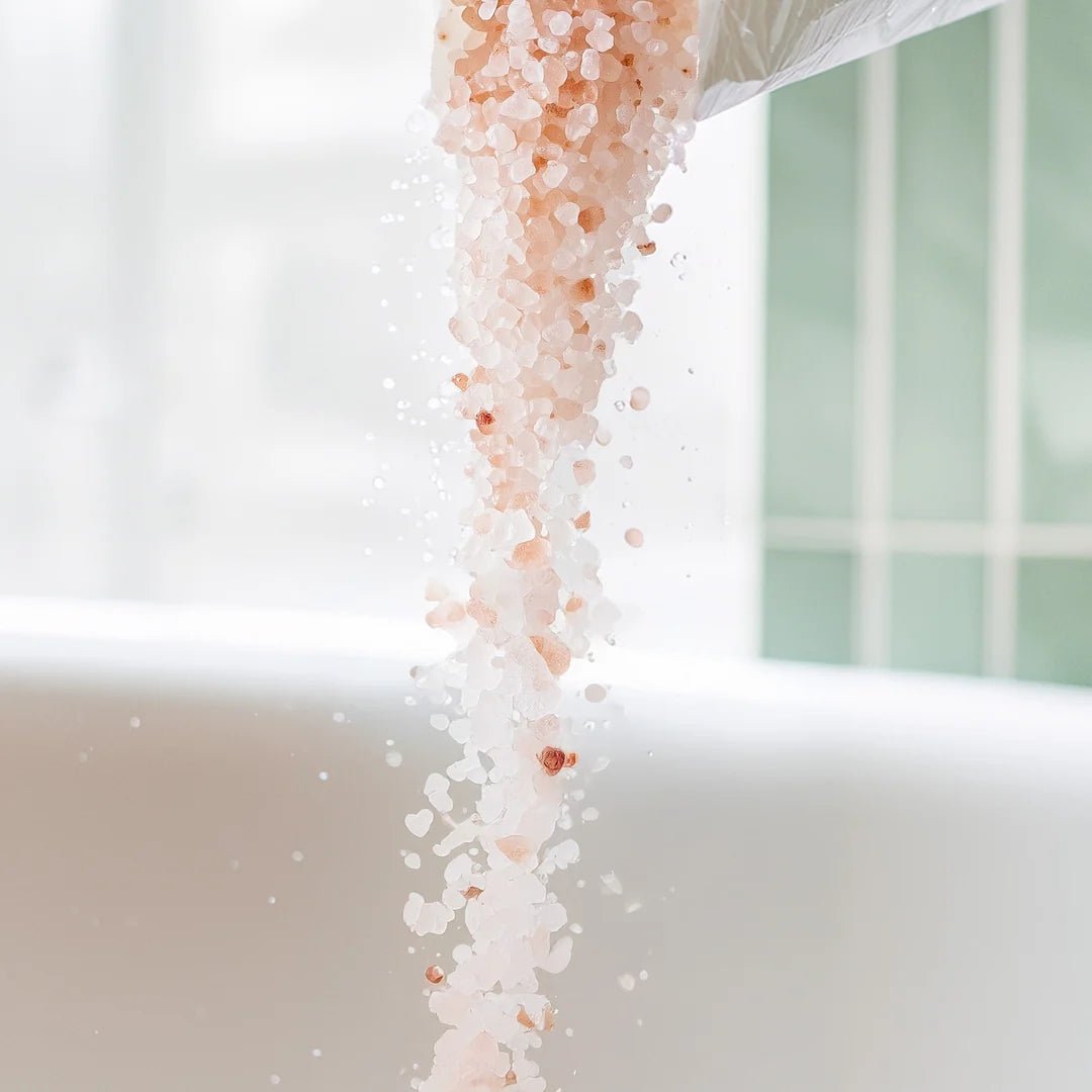 Palo Santo & Oud Bath Salt Soak - 9oz Single Use